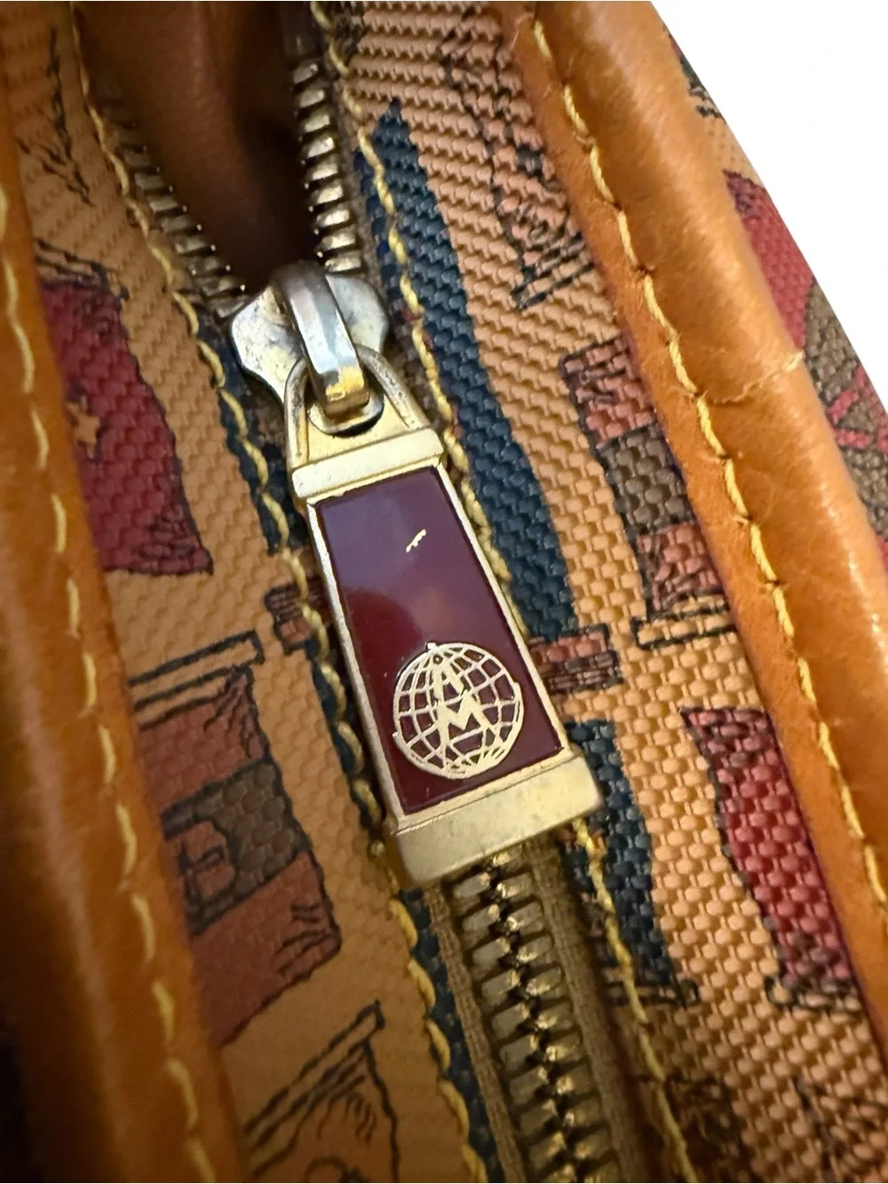 Alviero Martini 1A Classe Vintage Tote